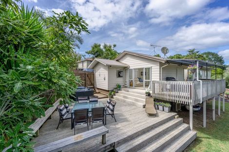 Photo of property in 52 Danbury Drive, Torbay, Auckland, 0630