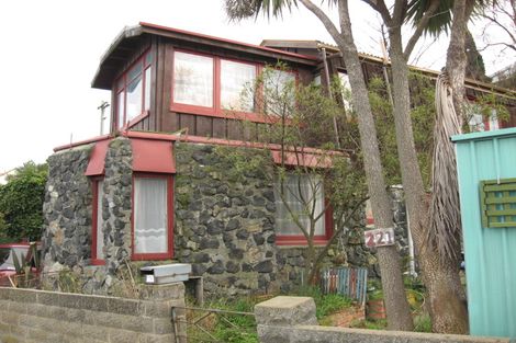 Photo of property in 221 Ravensbourne Road, Ravensbourne, Dunedin, 9022