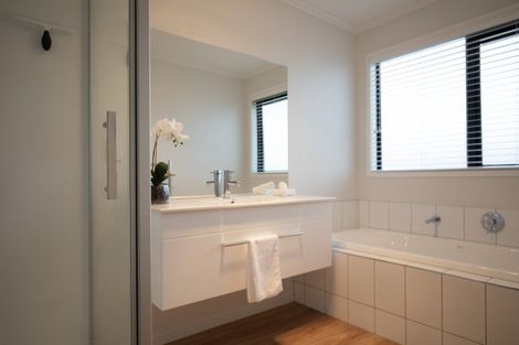 Photo of property in 6 Hapuapua Street, Raglan, 3225