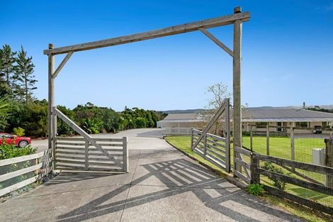 Photo of property in 180 Wishart Road, Helensville, 0875