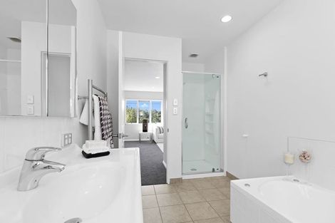 Photo of property in 391 Paremoremo Road, Paremoremo, Auckland, 0632