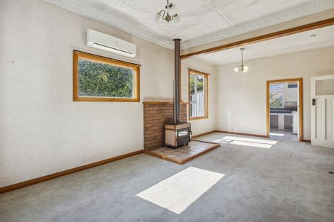 Photo of property in 16 Adderley Terrace, Ravensbourne, Dunedin, 9022
