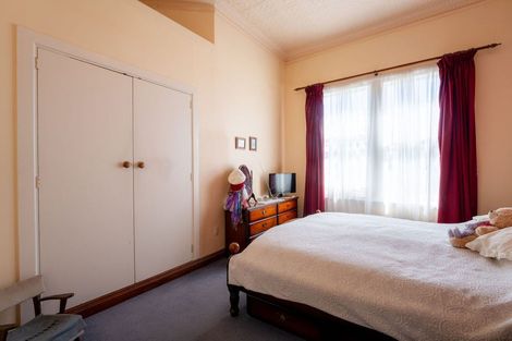 Photo of property in 72 Hinemoa Street, Birkenhead, Auckland, 0626