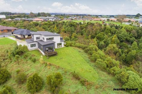 Photo of property in 26 Silkwood Place, Fitzherbert, Palmerston North, 4410