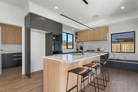 Photo of property in 1 Erlam Place, Matipo Heights, Rotorua, 3015