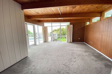 Photo of property in 156 Bleakhouse Road, Mellons Bay, Auckland, 2014