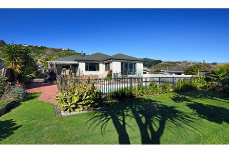 Photo of property in 15 Taupata Street, Stoke, Nelson, 7011