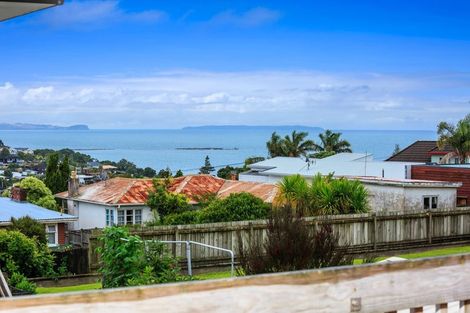 Photo of property in 615 Beach Road, Rothesay Bay, Auckland, 0630