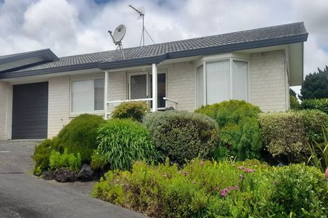 Photo of property in 12 Waimanawa Lane, Waiuku, 2123