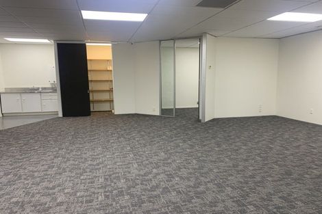 Photo of property in 110 Wairau Road, Oakura, 4314