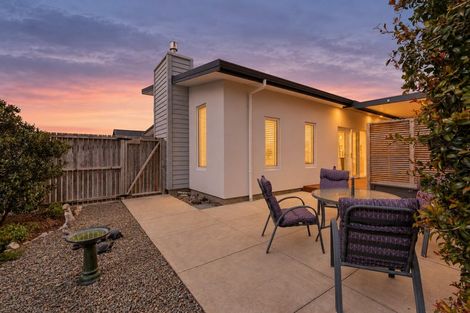 Photo of property in 20 Freedom Drive, Kelvin Grove, Palmerston North, 4414