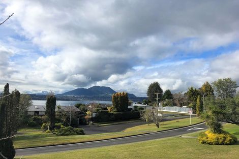 Photo of property in 1/11 Krissell Place, Acacia Bay, Taupo, 3330