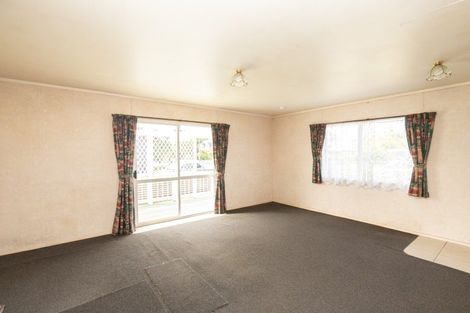 Photo of property in 14 Darlington Street, Ngatea, 3503