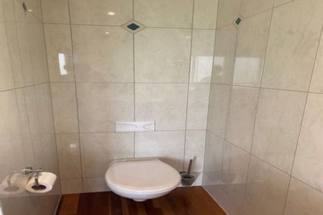 Photo of property in 26 West Lynn Road, Titirangi, Auckland, 0604