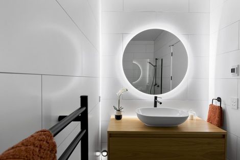 Photo of property in 32 Falconer Rise, Jacks Point, Queenstown, 9371