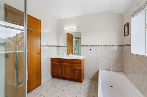 Photo of property in 13 Oldham Place, Darfield, 7510