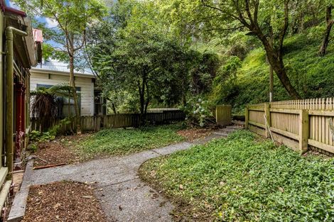 Photo of property in 44 Devon Street, Aro Valley, Wellington, 6021