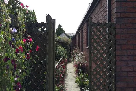 Photo of property in 3 Broadfell Avenue, Avonhead, Christchurch, 8042