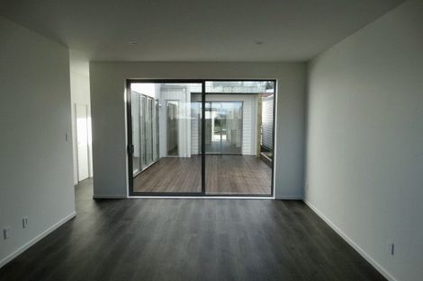 Photo of property in 5 Pihoihoi Place, Hobsonville, Auckland, 0616