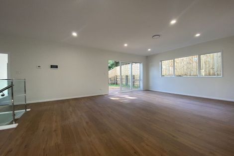 Photo of property in 11a Flavia Close, Torbay, Auckland, 0630