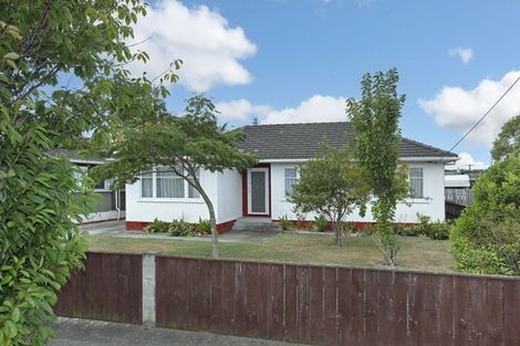 Photo of property in 35 Churchill Avenue, Feilding, 4702