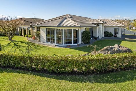 Photo of property in 1 Amberley Crescent, Bethlehem, Tauranga, 3110