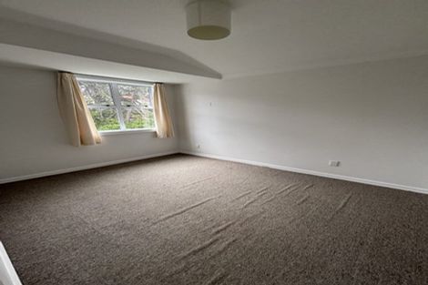 Photo of property in 121 Kelburn Parade, Kelburn, Wellington, 6012