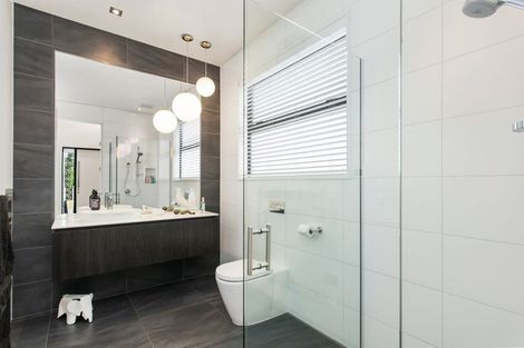 Photo of property in 2 Roa Road, Fendalton, Christchurch, 8041