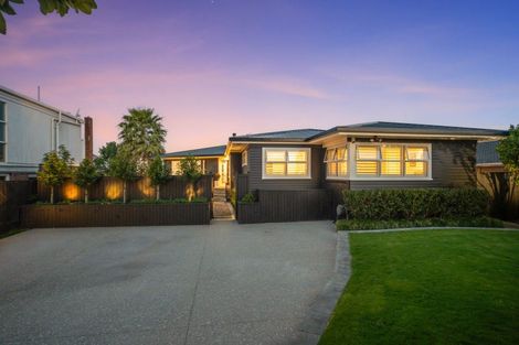 Photo of property in 81 Bleakhouse Road, Howick, Auckland, 2014