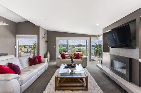 Photo of property in 96 Fisher Parade, Sunnyhills, Auckland, 2010