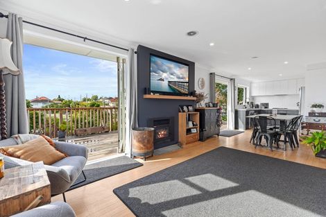 Photo of property in 22 Landview Road, Parkvale, Tauranga, 3112