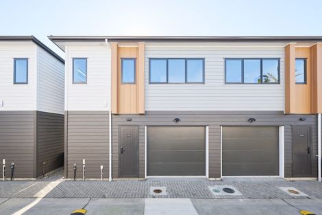 Photo of property in 4/147c Carlisle Road, Northcross, Auckland, 0632