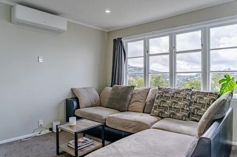 Photo of property in 94 Nicholson Road, Khandallah, Wellington, 6035