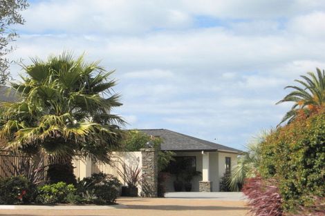Photo of property in 4 Riviera Court, Papamoa Beach, Papamoa, 3118