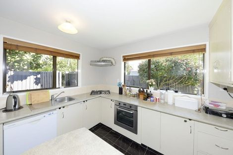 Photo of property in 1/48 Jeffreys Road, Fendalton, Christchurch, 8052