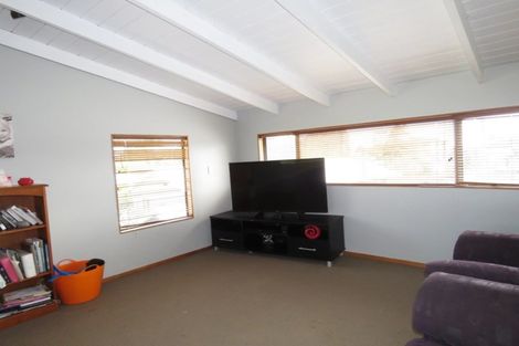 Photo of property in 16 Coates Street, Westport, 7825