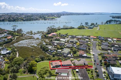 Photo of property in 2/10 Kentigern Close, Pakuranga, Auckland, 2010