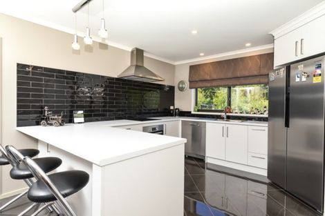 Photo of property in 21 Barrett Road, Temple View, Hamilton, 3290