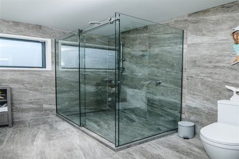 Photo of property in 3 Surrey Street, Picton, 7220