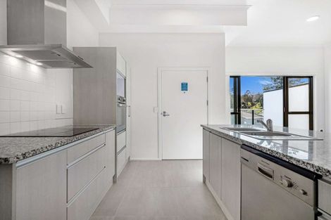 Photo of property in 17/11 Carlos Drive, Flat Bush, Auckland, 2016