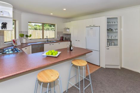 Photo of property in 50 Lothian Brae, Wattle Downs, Auckland, 2103