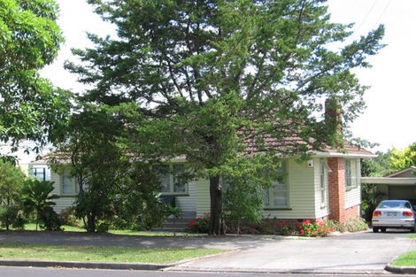 Photo of property in 5 Armagh Road, Blockhouse Bay, Auckland, 0600