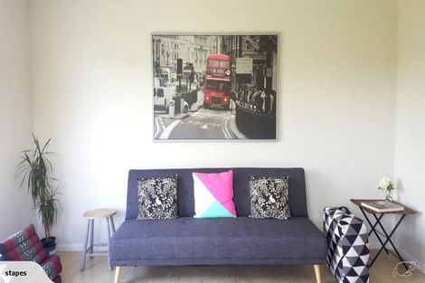 Photo of property in 32 Fowler Street, Northcote, Auckland, 0627