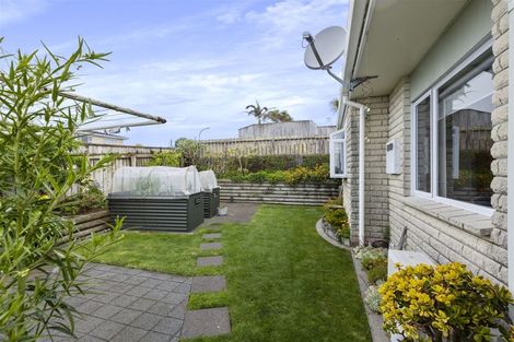 Photo of property in 1a Walmer Grove, Bell Block, New Plymouth, 4312