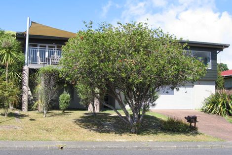 Photo of property in 21 Danbury Drive, Torbay, Auckland, 0630