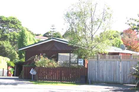 Photo of property in 2/29 Posa Avenue, Henderson, Auckland, 0612