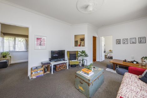 Photo of property in 5a Guy Avenue, Takaro, Palmerston North, 4410