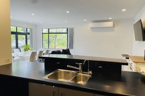 Photo of property in 28 Waterview Downs, Waterview, Auckland, 1026