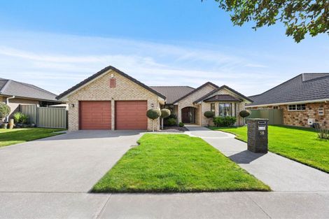 Photo of property in 16 Erceg Way, Rosehill, Papakura, 2113