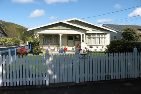 Photo of property in 28 Saint Ronans Avenue, Waterloo, Lower Hutt, 5011